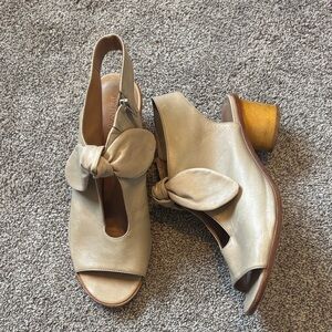 Bernardo Lizzie Leather Top Tie Peep Toe Sandal
